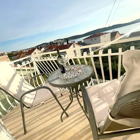 Roma شقة تروغير