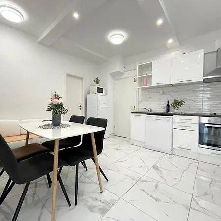 Roma Apartmán