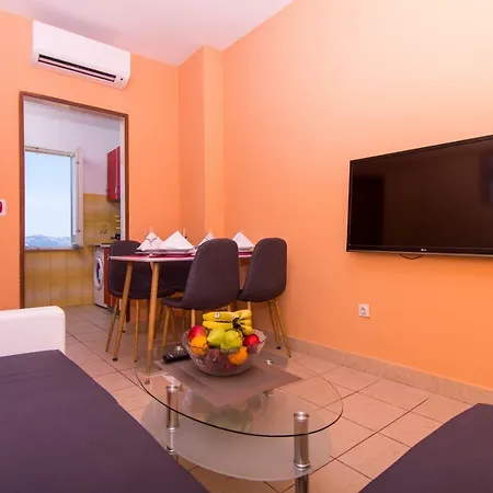 Roma Apartmán *